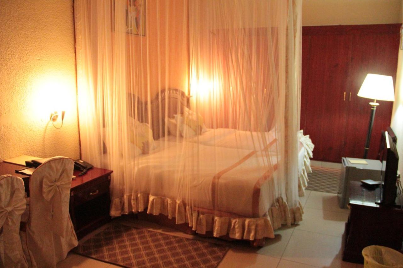 Dolce Vita Resort Hotel Бужумбура Екстер'єр фото