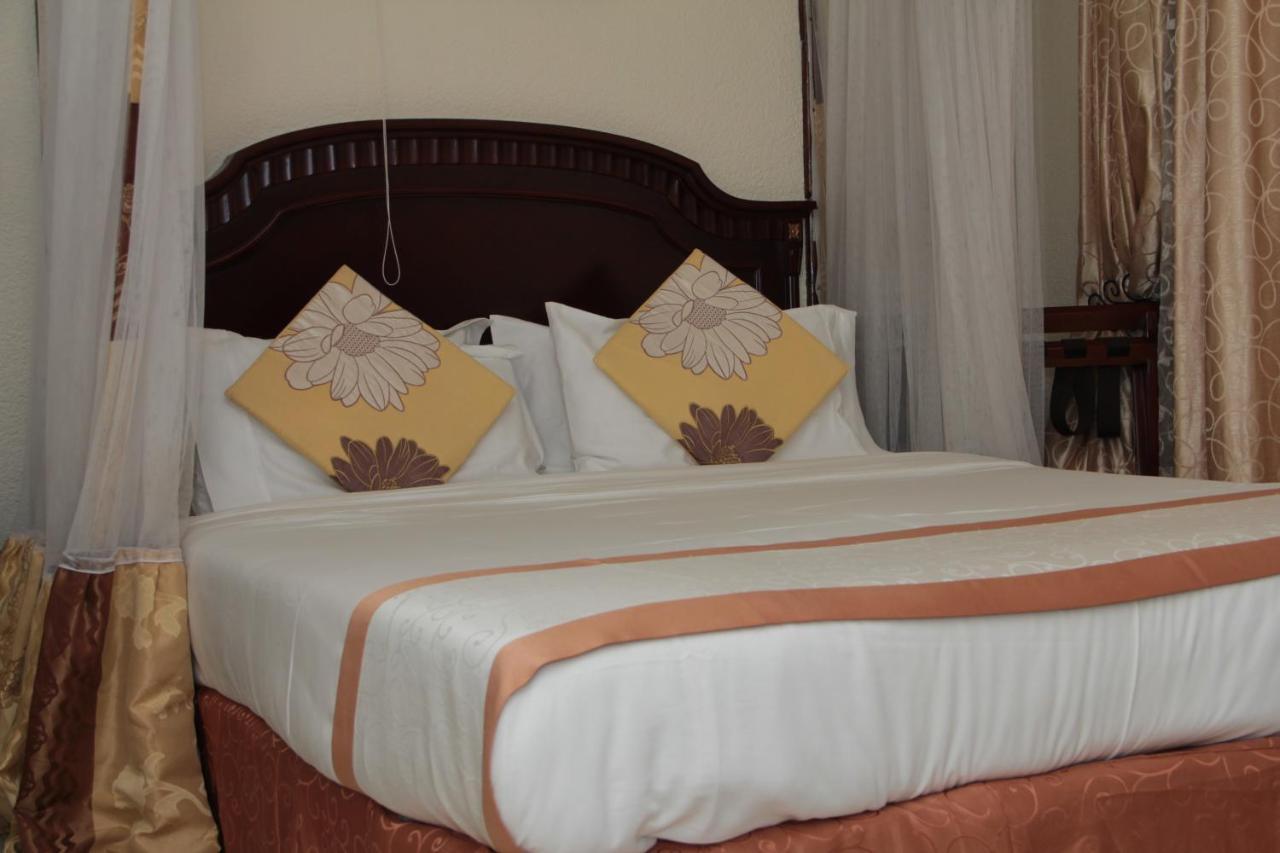 Dolce Vita Resort Hotel Бужумбура Екстер'єр фото