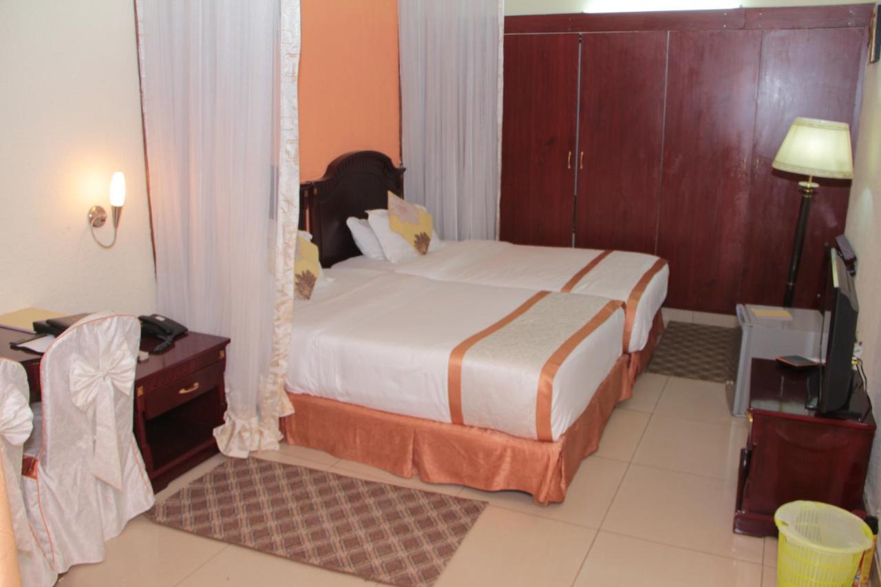 Dolce Vita Resort Hotel Бужумбура Екстер'єр фото