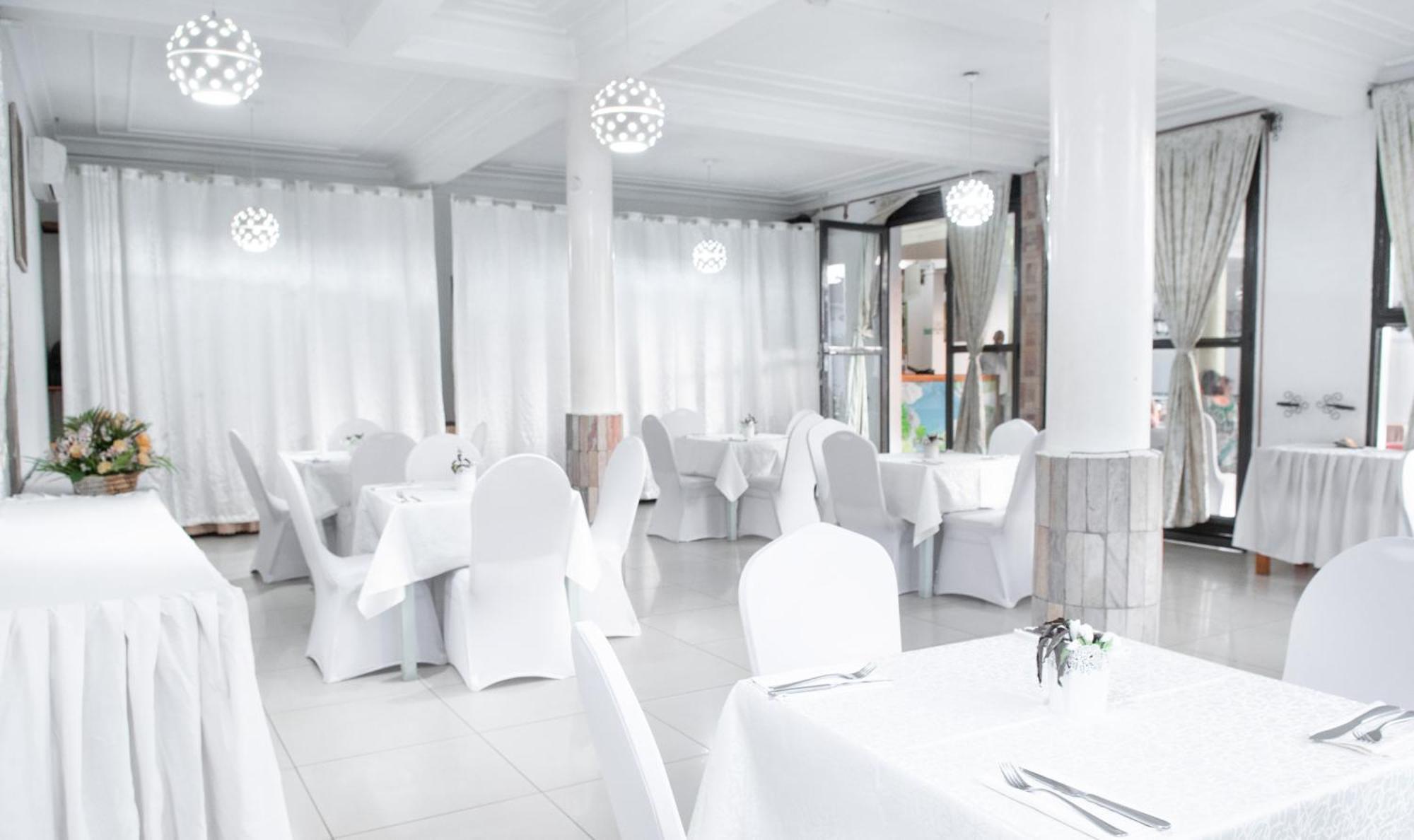 Dolce Vita Resort Hotel Бужумбура Екстер'єр фото